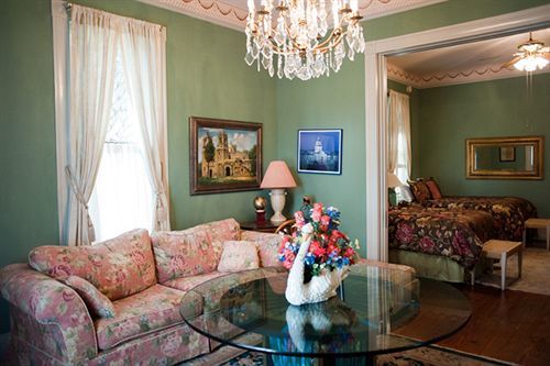 Arbor House Suites Bed And Breakfast ซานอันโตนิโอ ภายนอก รูปภาพ