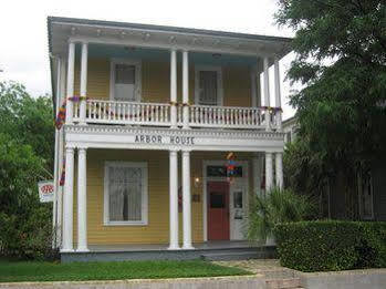 Arbor House Suites Bed And Breakfast ซานอันโตนิโอ ภายนอก รูปภาพ